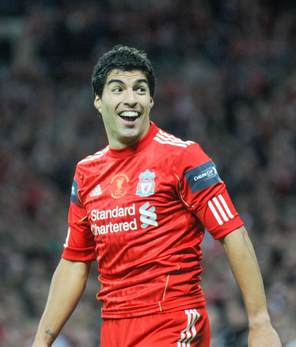 🚨 Liverpool fans want the club to re-sign Luis Suarez, the striker will be available on a free transfer.