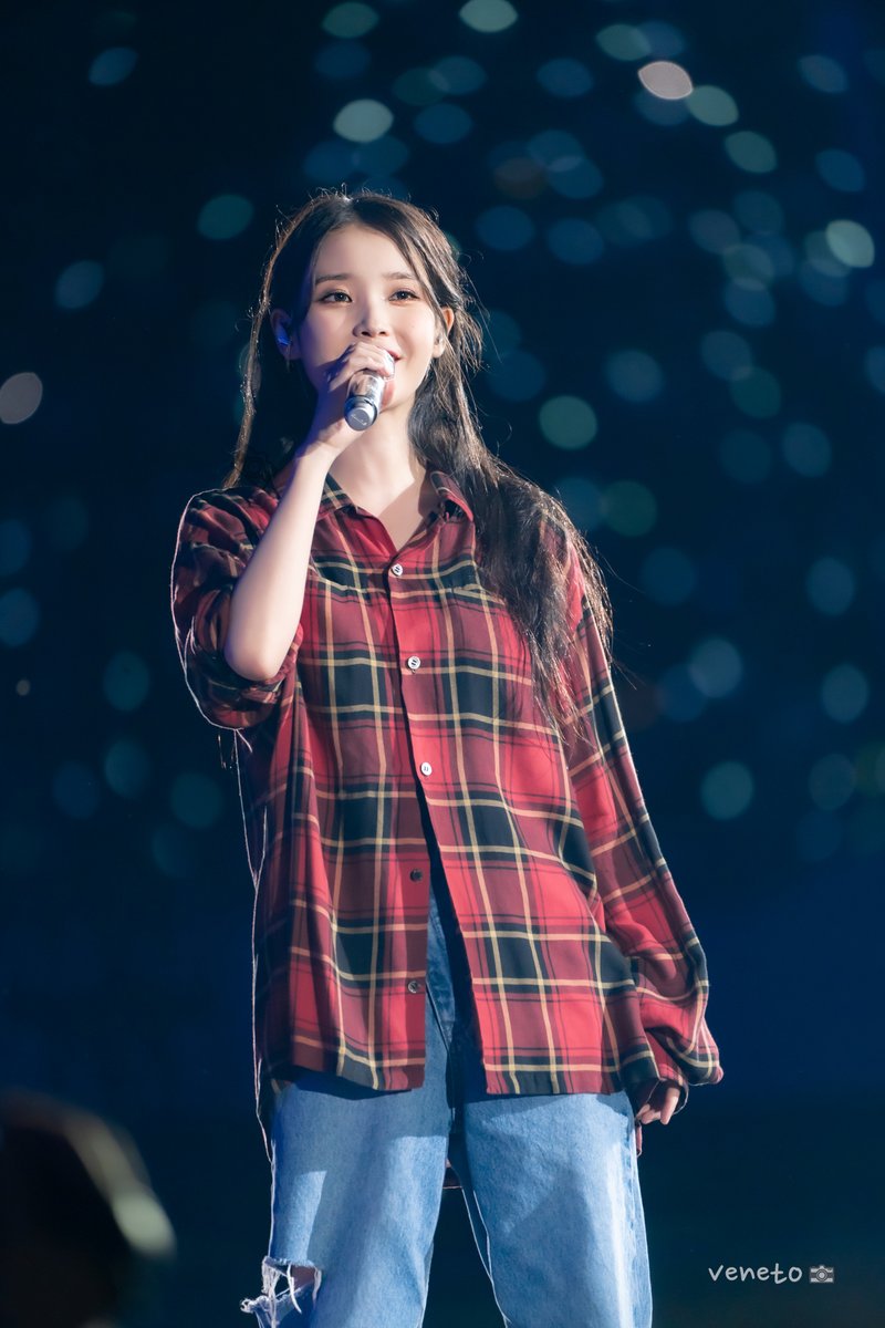 venetostory's tweet photo. 220918 아이유 골든아워 #아이유 https://t.co/5971i41QAb