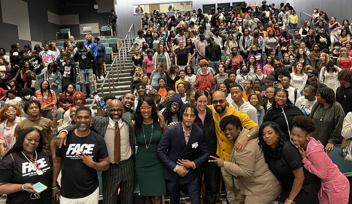 cobbperforms's tweet image. An engaging discussion with @Tip, @WishATL, @KennyBurns, &amp;amp; @HideokiBespoke at FACE (Fashion Arts Culture Education) Teen Talk yesterday. Thanks to @FULTONARTS for the opportunity for our @apsupdate &amp;amp; @FultonCoSchools students! #apsarts @ArtsFCS