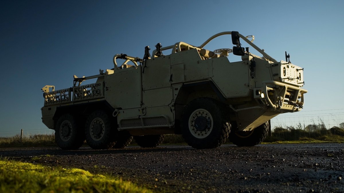 SupacatLtd's tweet photo. In just under 24 hours the doors to DVD - @DESL &amp; @BritishArmy, will be opening.  

We are presenting a range of vehicles plus our globally renowned HMT Platform, modified for a range of operations.

Find us on stand OR-20

#BRITISHARMY #DVD #DESL #SUPACAT #HMT https://t.co/AFpr726r1d
