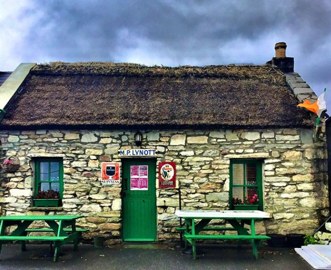 IrishPub_Awards's tweet photo. Great news for Lynott's Pub, Achill, Mayo who has been crowned Connaught Regional Winner for Best Local Pub 2022🏆🎉
Sponsored by: @DiageoIreland
#IrishPubAwards2022 #irishpubs #bestlocal #mayo #pubsofireland https://t.co/4D0h4wUrzs
