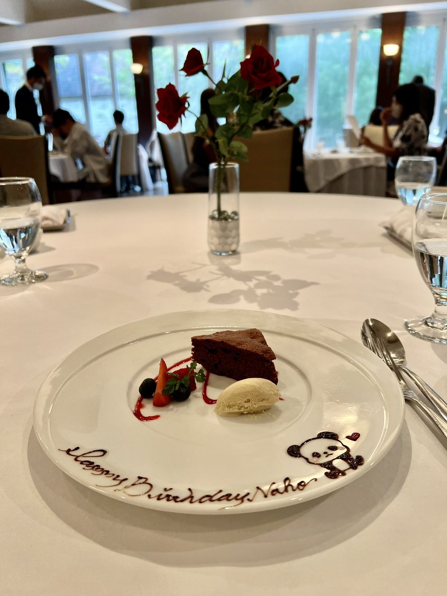 9月19日で24歳になりました💐
そして本日、デビュー2周年を迎えました！
お祝いしていただいたので、その時の写真です📸
いつも応援してくださっている皆さん、
本当にありがとうございます🙇‍♀️
#いつもありがとうございます