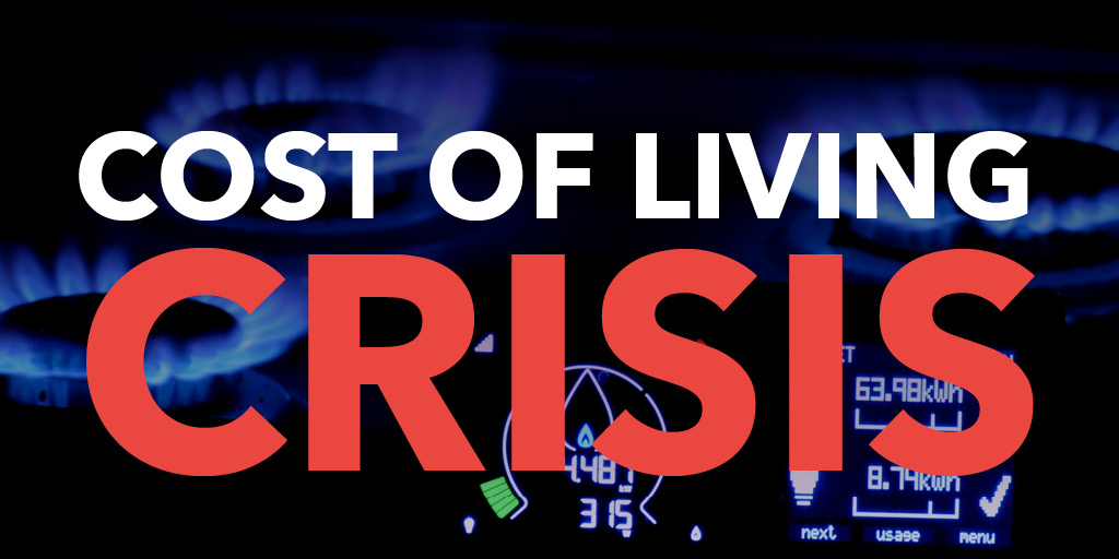 CIH_Policy's tweet photo. 🚨 COST OF LIVING 🚨

We've just launched the third in our series of Cost Of Living briefings - this time focusing on the #energy price 'cap' announcements and the disproportionate impact of the crisis on victims/survivors of domestic abuse. 

👉 https://t.co/VmhB31dPwk (1/3) https://t.co/g7WVxSJtBz