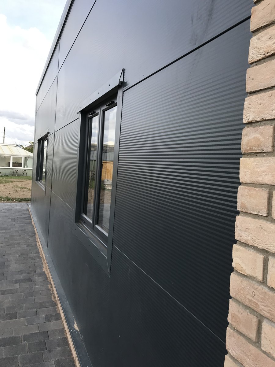 lgs_ltd's tweet photo. Delighted with the finished clubhouse we built for a flying club and airfield in #northyorkshire
Really proud of this one!
#lgs #coldrolled #steelframed #construction https://t.co/lwXFa6M9rV