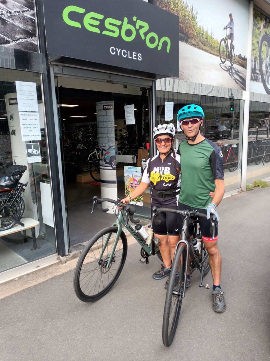 Dest_Angers's tweet photo. 🚴‍♂️Quelques mois après l'événement #gravel @nature_bike, 2 journalistes espagnols @Yola_VMazariego et @FranChicoSport ont exploré les 2 circuits gravel bikepacking Nature is bike camp de Destination Angers.
#visitangers @solutions_andco @Anjoutourisme @sportlife_es#bikepacking https://t.co/4TzIpPRRRr