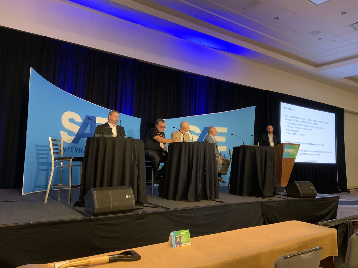 darcybullock's tweet photo. .@AllisonTrans Steven Morey kicks off @SAEIntl #comvec22 session on Capturing Value from Connected Vehicles. Great panel with Ed Cox (@INDOT), Jonathon Spendlove (@JohnDeere), Gary Langston(@intrucking ), and Sean Slyman (@navistar). https://t.co/1cprxVlyiY