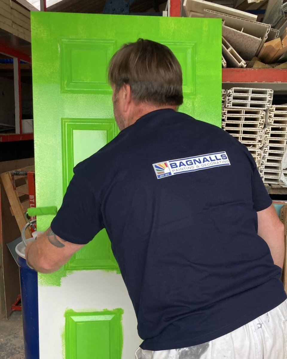 Home4Gd's tweet image. Director and management trainee in Bristol will be taking part in the @Great_Run. @BagnallsGroup painted our door for the Runner Village event space; we love the continued support of @BagnallsGroup.

#greatrun #bristol #ahomeforeverychild