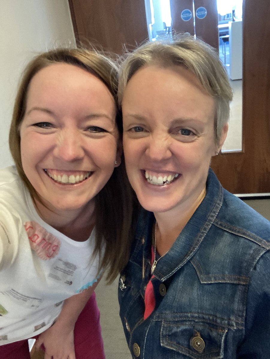 ClaireW_UK's tweet photo. Thank you @RostronHeather for nominating me for Nurse Leader of the Year @NT_Awards. What an experience last Friday at interview๐. And massive shout out to our @JamesPagetNHS research scholars for my awesome t-shirt โค๏ธ#DemonstratingImpact #HappyDays #whywedoresearch https://t.co/tNCWYiE0RL