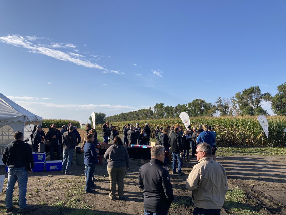 brentkosie's tweet photo. Beautiful sunny morning and a great turnout for the Ceres Global Seeds Fall Dealer Meeting. Nice to see so many here to learn about our new seed products @CeresGlobalSeed @Sevita_Int @HORIZON_SEEDS https://t.co/EBwAwC4pcJ