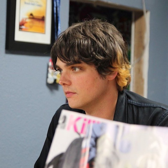 vampirelessons's tweet image. why did the one person who doesnt know how to use google forms make the form.. anyways vote gerard