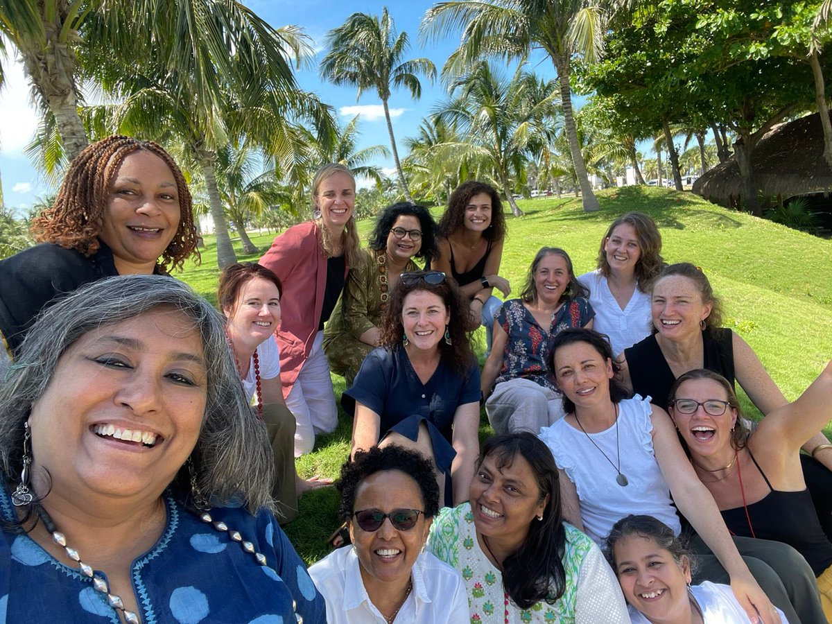 MEET THE TEAM  - Come &amp; join What Works colleagues at #SVRIForum2022 - Wed 1pm next to Sports Bar on 2nd floor of atrium.