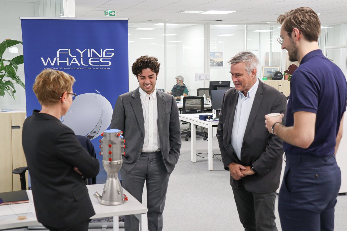 Latitude_eu's tweet photo. Latitude x @_FLYING_WHALES_ MoU for LCA60T to carry #Zephyr from our #Reims production site to @SaxaVord_Space 🚀 CO2 emissions &amp; heavy infrastructures will be highly reduced &amp; shorten travel time between factory and #launchpad for even more nimble #LaunchServices https://t.co/i1OTa4jMhe