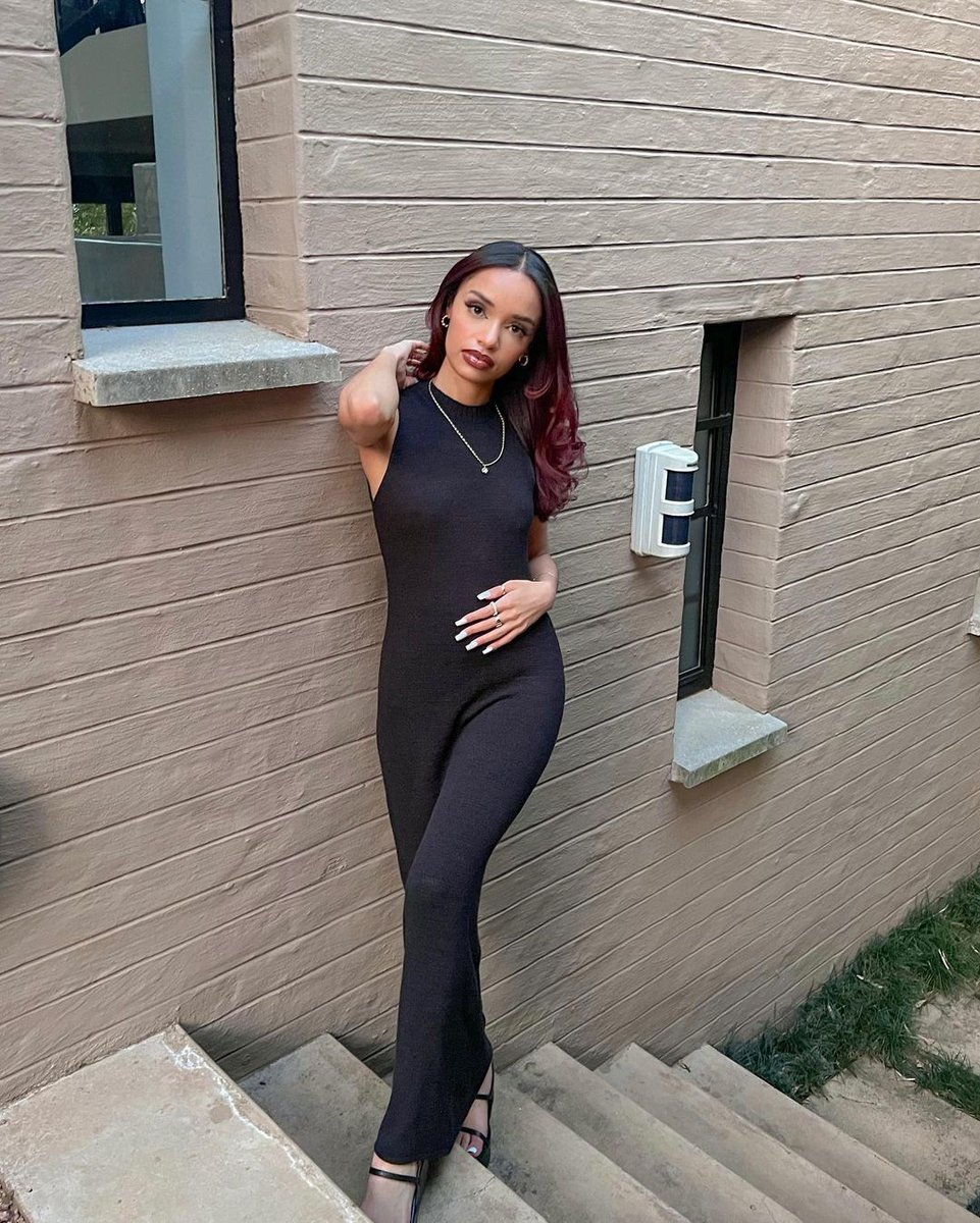 superbalist's tweet photo. We love Ray in this dress 🖤
Shop Now --> https://t.co/xnCfsDhvQY
#Superbme https://t.co/ePqBhNfut5