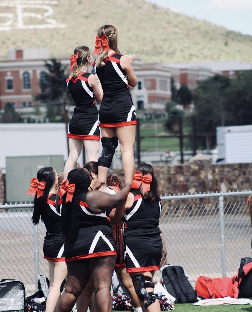 Sul Ross Cheer tweet media
