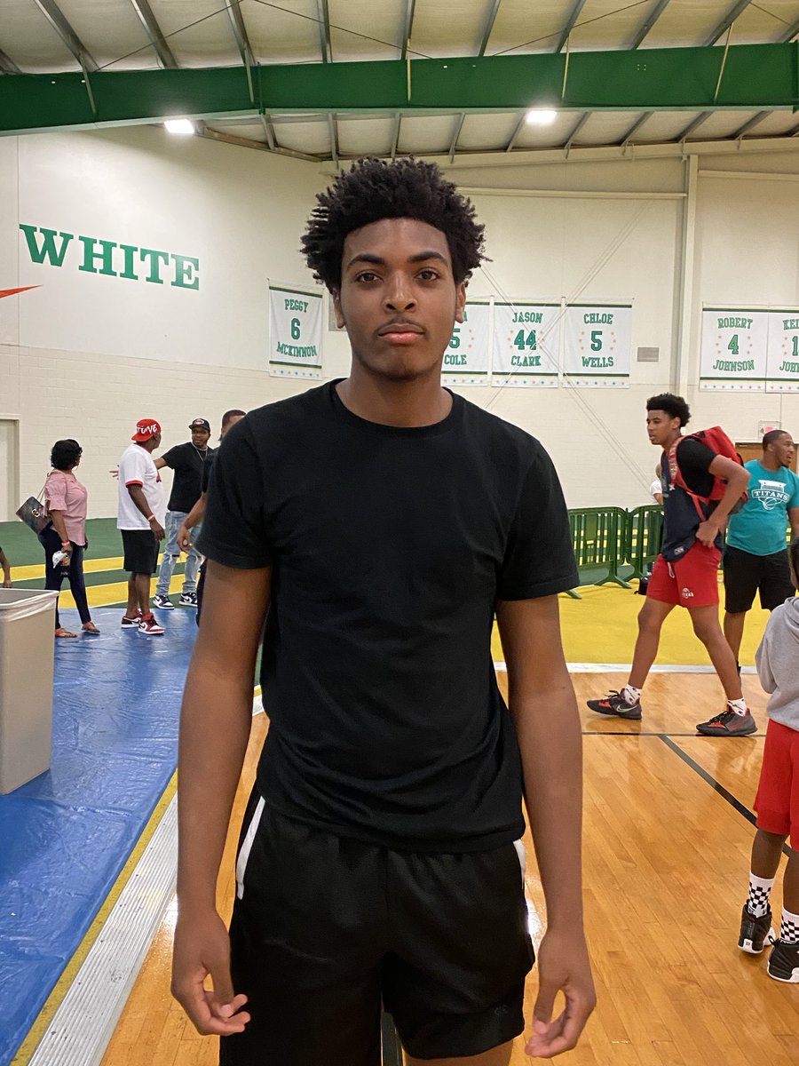 Big Shots Spotlight!  Maury 6’5 2025 Jayvion Green showed his versatility during week 1 at #Seen7eague.  Long and strong he can stick the jumper with range, beat you off the bounce with a nice handle and footwork or post you up!  ⁦<a href="/BigShotsToday/">Hit The BIG SH🏀TS</a>⁩ ⁦<a href="/BigShotsGlobal/">BIG SH🏀TS</a>⁩