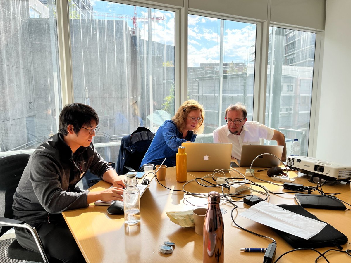 stadtsg's tweet photo. 🧑‍💻 Es wurde gehackt, getüftelt und wenig geschlafen. An den #EnergyDataHackdays haben diverse Dienststellen daran gearbeitet, das städtische Energiemodell mithilfe KI zu verbessern, um St.Gallen auf dem Weg zur Klimaneutralität zu unterstützen. Danke allen Mitwirkenden! #EDH22 https://t.co/7GcvA0AFQl