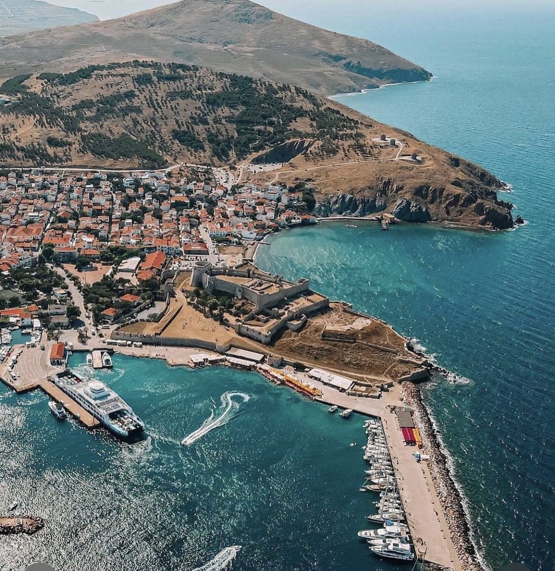 20 Eylül Memleketim Bozcaada'nın Kurtuluşunun 99. Yılı kutlu olsun. Başta Ulu Önder Gazi Mustafa Kemal ATATÜRK, silah arkadaşları ve tüm vatanseverleri saygı, rahmet ve minnet ile anıyoruz. #bozcaada