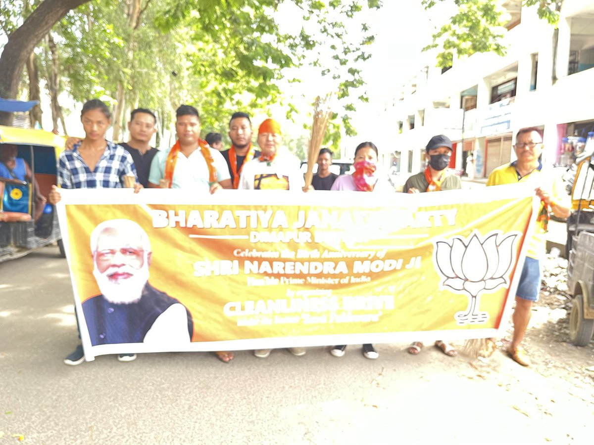 BjpDimapur's tweet photo. In continuation of “Seva Pakhwada” Cleanliness Drive program, Today BJP Dimapur District conducted cleanliness drive from Town Hall Supermarket to Essar Petrol pump, Walford Colony. https://t.co/58Zk4Lzvzb