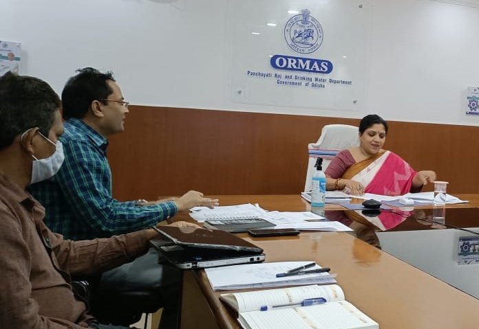 ormas_odisha's tweet photo. Ms. Guha Poonam Tapas Kumar, IAS, CEO, #ORMAS chaired the Review Meeting of #ddugky in ORMAS conference hall #Bhubaneswar on 20th Sept. 2022. Addl. CEO, ORMAS & representatives of CTSA #NABCONS were present in the meeting. https://t.co/AzotCxX4F8