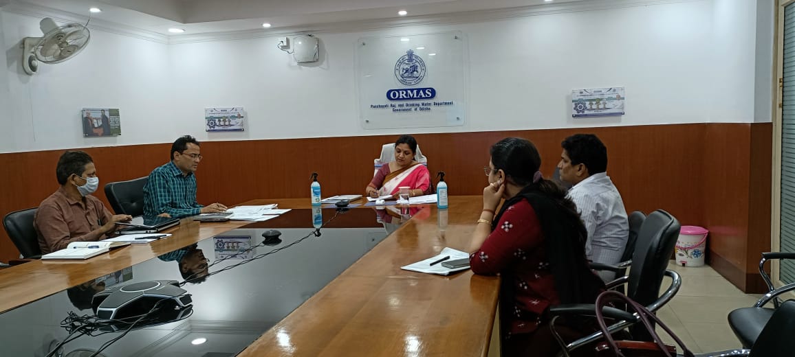 ormas_odisha's tweet photo. Ms. Guha Poonam Tapas Kumar, IAS, CEO, #ORMAS chaired the Review Meeting of #ddugky in ORMAS conference hall #Bhubaneswar on 20th Sept. 2022. Addl. CEO, ORMAS & representatives of CTSA #NABCONS were present in the meeting. https://t.co/AzotCxX4F8