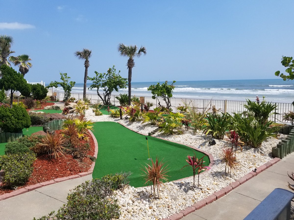 ExploriaResorts's tweet photo. How do you like your mini golf?
- At the beach ๐๏ธ
- By the lake โณ
- In the mountains โฐ๏ธ
Take your pick and tee off!
#miniaturegolfday #exploriaresorts #explorialife https://t.co/C8w0Z0rtoS