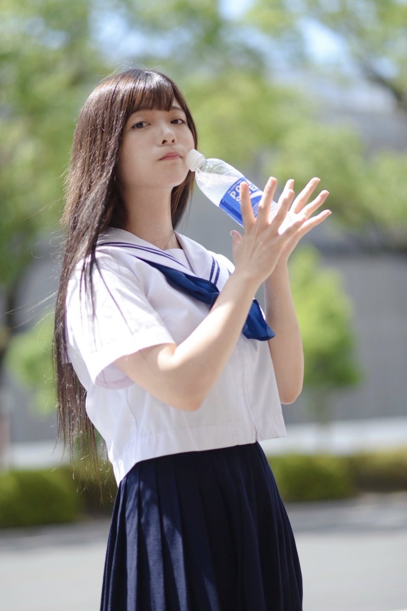 ooo_nyanko's tweet photo. 29歳になりました。毎年誕生日を迎える度に『子供の頃描いていた○○歳はもっと大人だったなぁ』とか思ったりしますが……20代ラストもビール大好き!!酒しか勝たん!!!私可愛いな~のメンタルで生きます!!!

29歳もセーラー服は私服です https://t.co/VycdHvgBwB