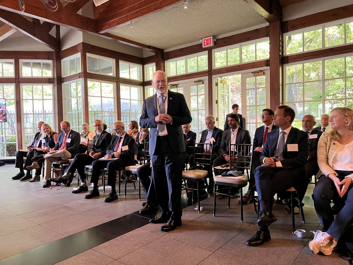 ThomsonFiji's tweet photo. Speaking in Central Park today. Thank you to UN Global Compact’s Ocean team for bringing together this stellar group of practitioners dedicated to restoring a healthy Ocean. We can only achieve SDG14’s lofty aim if the private sector - shipping, banking, insurance- is on board. https://t.co/YuwOo4nrmP