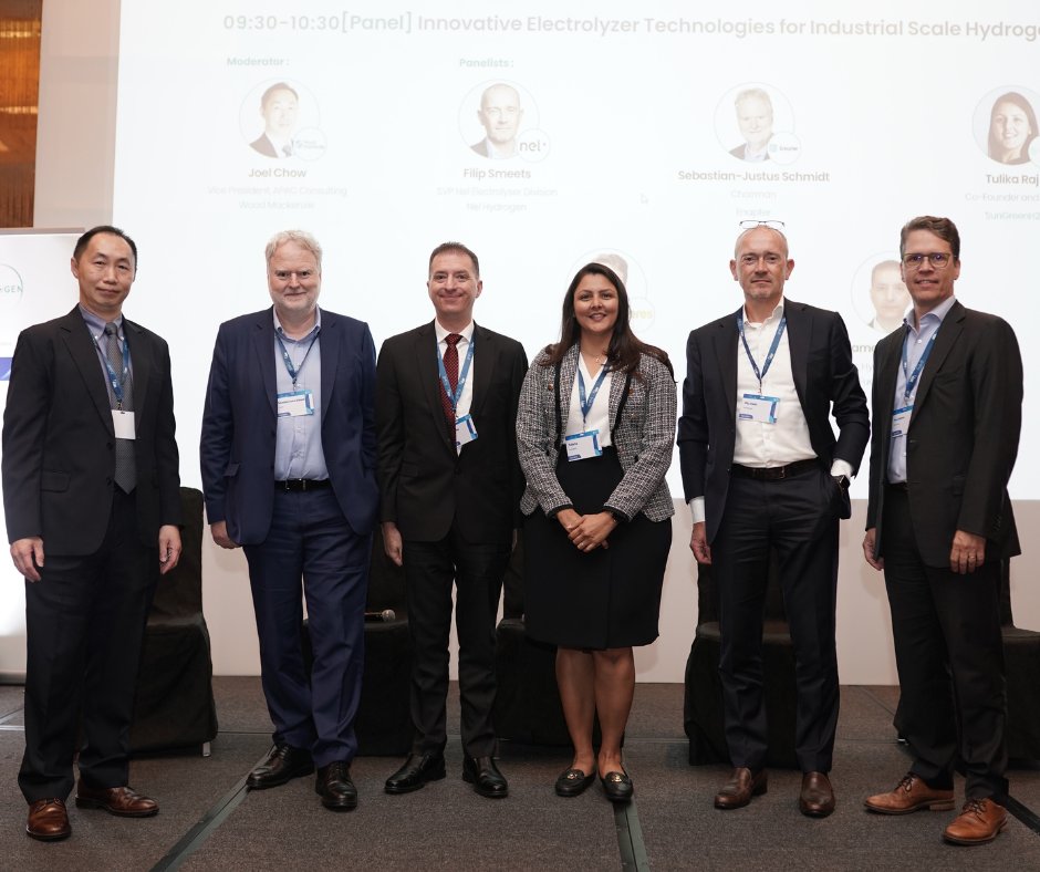 CeresPower's tweet image. Thank you to the organisers of Investing in Green Hydrogen 2022, it was great to network with like-minded thinkers.

#IGH2022 #H2TECH #greenhydrogen #investment #energytransition #decarbonisation #hydrogen #fuelcells #solidoxide #netzero #airquality #electroylsis #technology