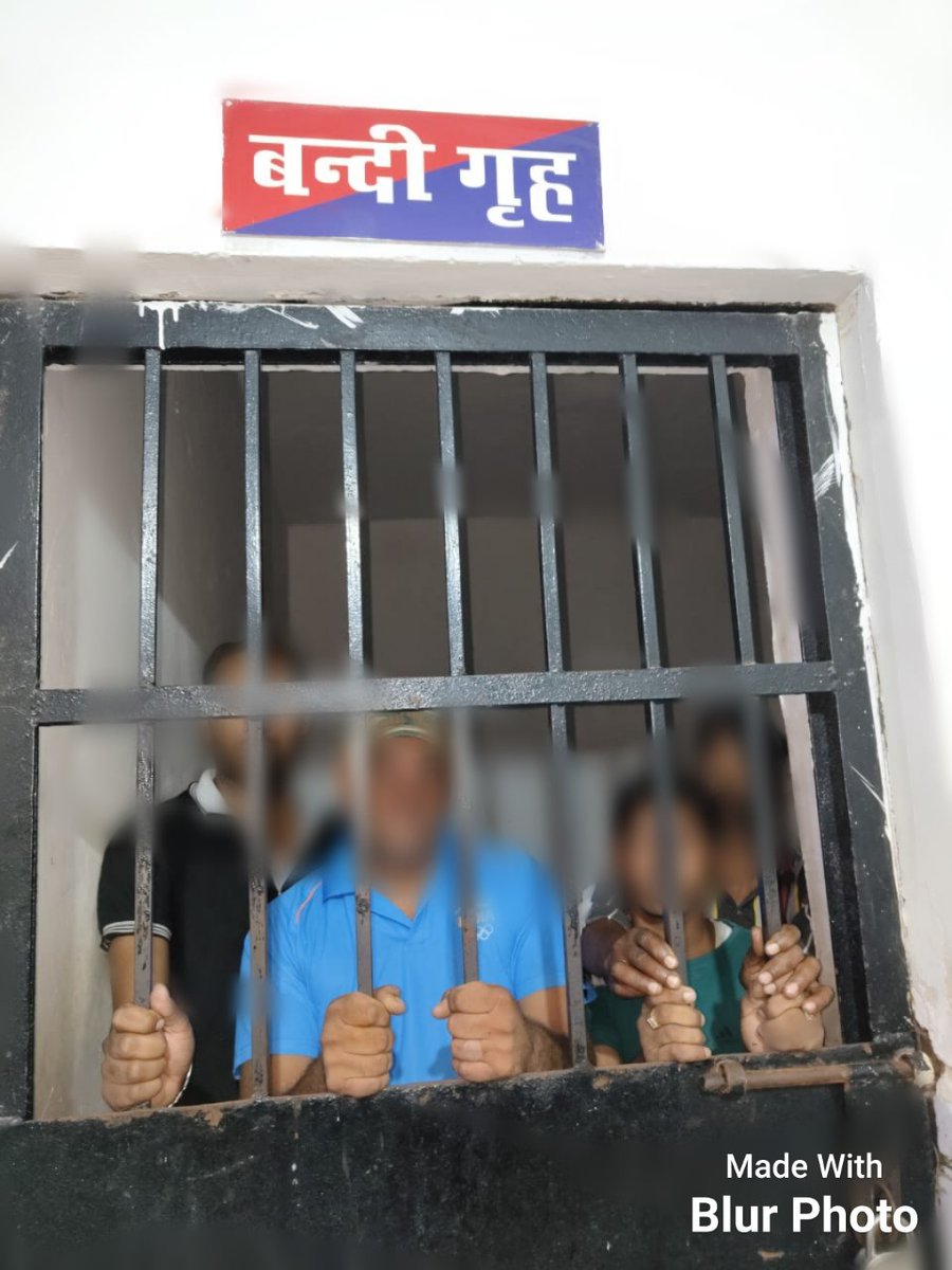 उक्त वीडियो का संज्ञान लेते हुए थाना फेस-2 पुलिस द्वारा 04 अभियुक्तों को गिरफ्तार कर विधिक कार्यवाही की गई है ।