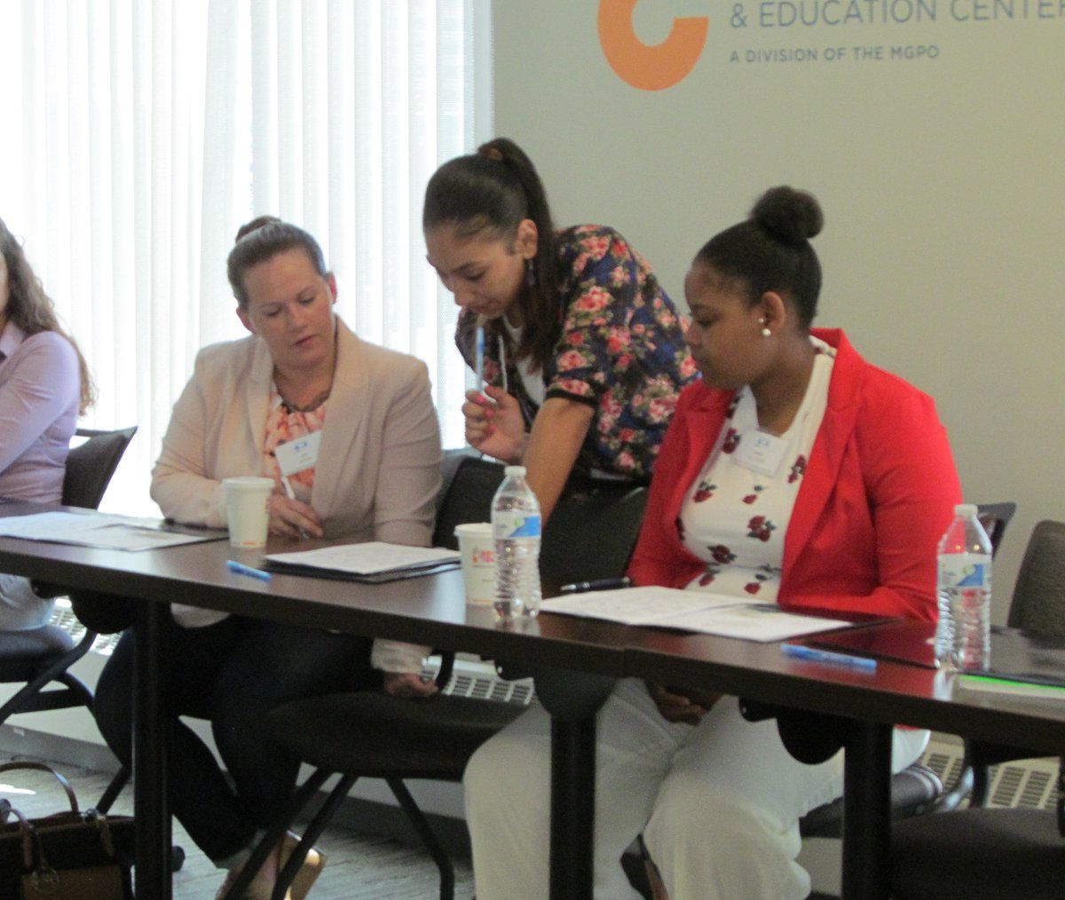 onefamilyinc's tweet image. To all One Family Scholars &amp;amp; C2C Participants in college this semester - plz be mindful of add/drop deadlines for your classes!

Contact your school&apos;s registrar or your One Family coach if you need help with class registration.

#newschoolyear #highered #adddrop #studentparents