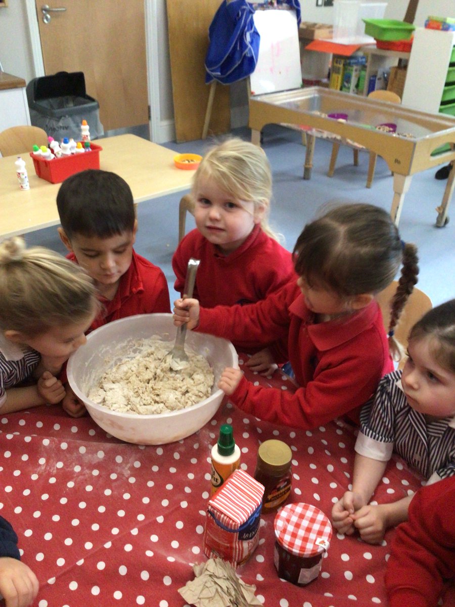 TownCloseSchool's tweet photo. Our Nursery bakers have been mixing, kneading &amp; baking their own bread rolls today! But without a doubt, their favourite part of the process was the eating, with the added bonus of jam &amp; honey to sweeten the task!
#Nursery #SchoolBaking https://t.co/GVrh6tTEDE