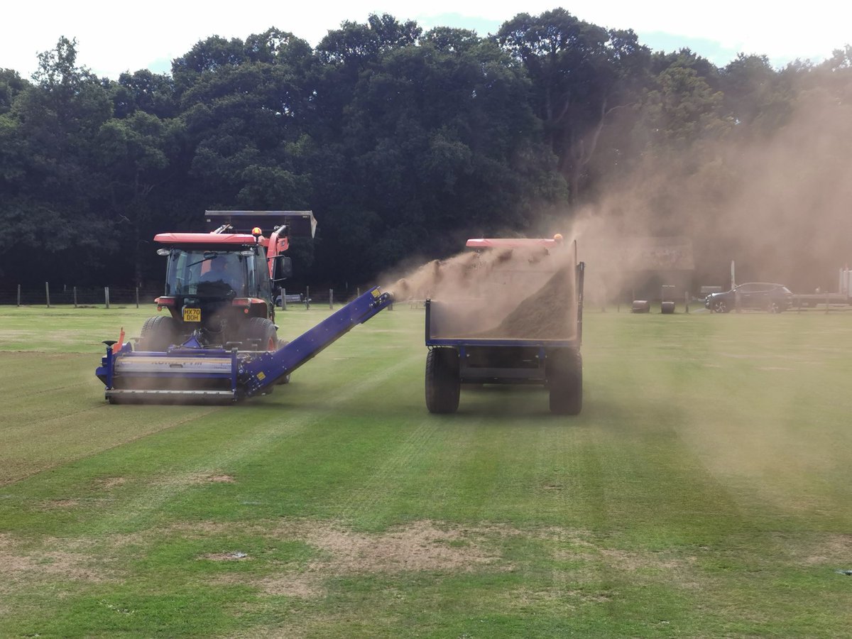 petyug's tweet photo. @sgc_ltd  big thank you for the end of season work, can't wait for next season, @WoodgreenCC https://t.co/B8D0htnrah