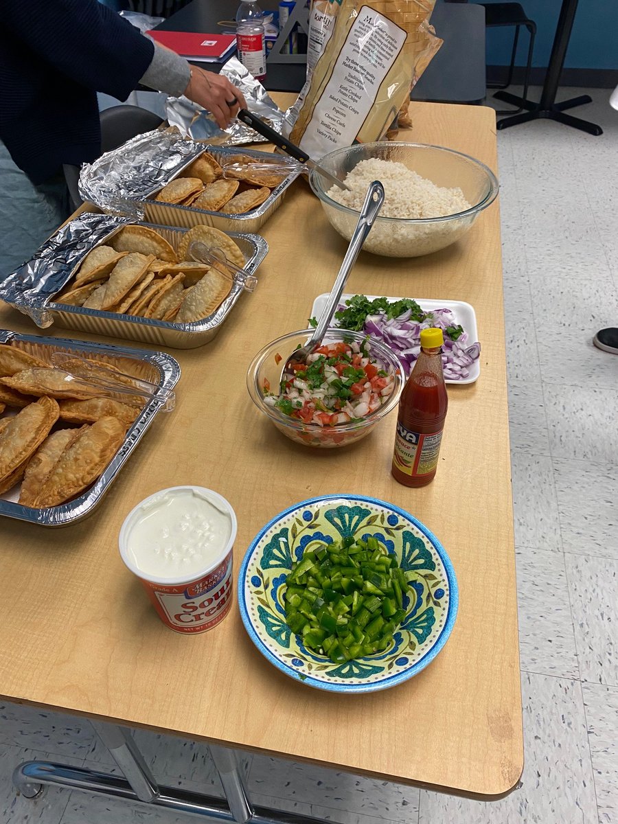 PrepSalem's tweet photo. We then we followed it by cooking some delectable traditional Hispanic food with our students! #HispanicHeritageMonth #prepsters https://t.co/jcJg7PUlol