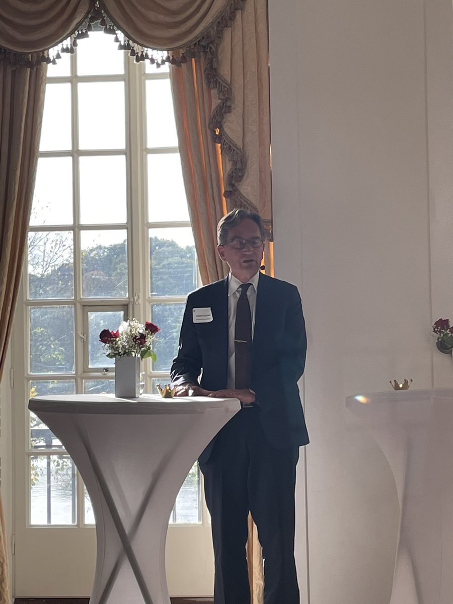 Thank you professor Dillner for sharing your thoughts this morning on the importance in using #data in cervical cancer eradication. Collaboration and use of data are in key role in making this reality. <a href="/karolinskainst/">Karolinska Institutet</a> #RWE