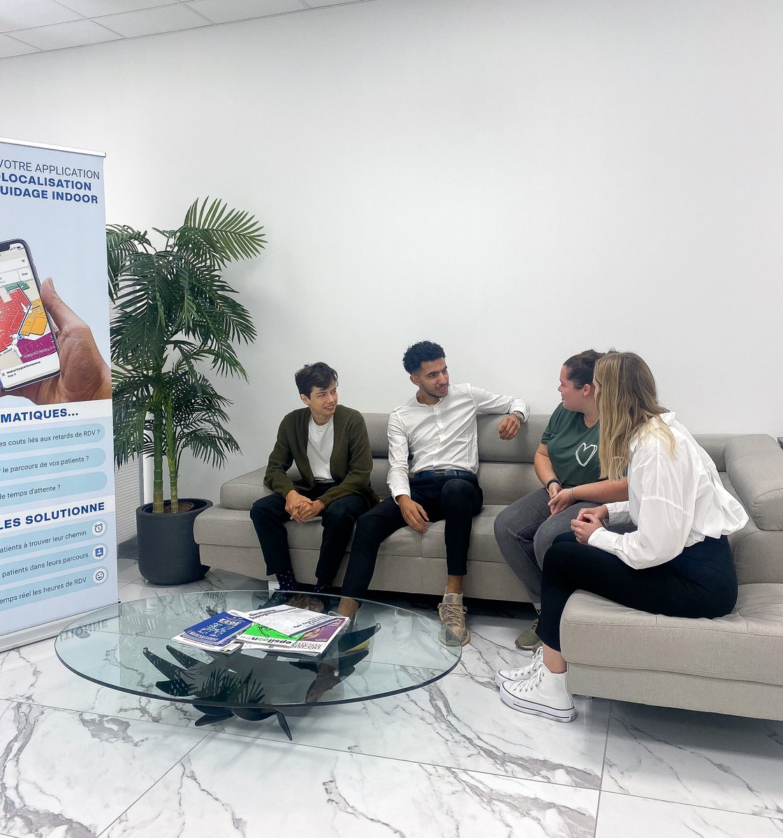 COGISNETWORKS's tweet photo. Bienvenue à Clara Morlon qui nous rejoint aujourd’hui en tant que Chargée de Marketing et Communication pour sa dernière année de Master 👩‍🏫

Pour fêter cette nouvelle, toute l’équipe s’est réunie autour d’un déjeuner bien gourmant 🍔🍩 https://t.co/9pE0nnXcst