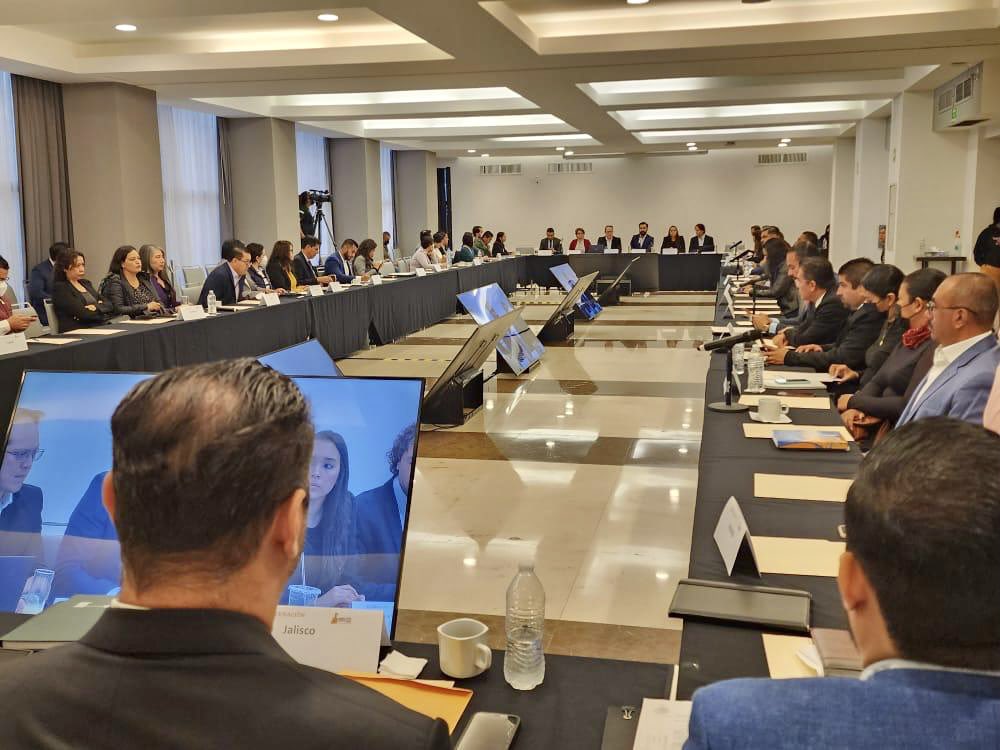 EipCDMX's tweet photo. Como parte de la coordinación y capacitación continua de las instancias vinculadas con la protección de personas defensoras y periodistas en el país, el Mecanismo de Protección de @SEGOB_mx inicia diálogo con más de 20 fiscalías y áreas de protección de las entidades federativas. https://t.co/kNWGyzskof