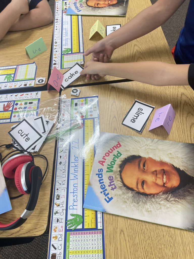 Working with our table mates to sort our Magic E words <a href="/meshornets/">Monroe Elementary</a>