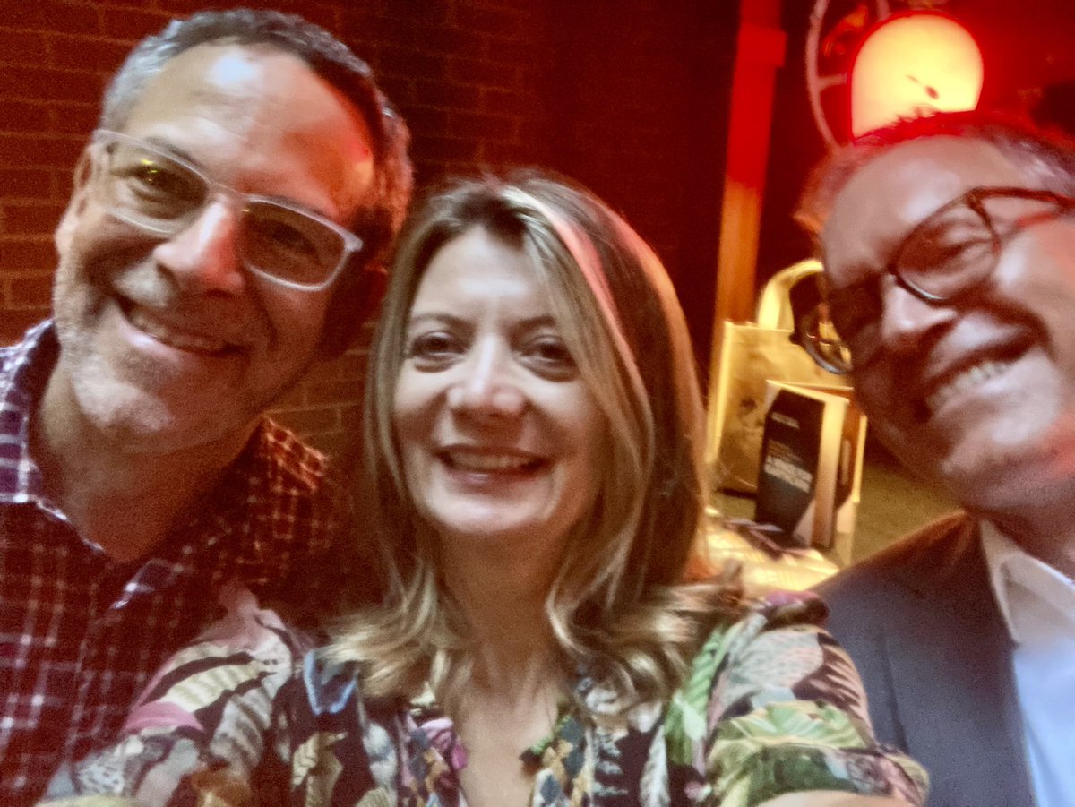 DarwinKatz's tweet photo. @HaubEnviroLaw @czarnezki @TooReadIcculus Fabulous event &amp; we’ll-deserved honors to Jessica &amp; Sam! https://t.co/JjN7ucVwmE