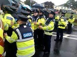 DerekJByrne45's tweet photo. Dear @HMcEntee can you explain how @FineGael &amp; #Labour could find 50+ Gardai a day to deal with #WaterProtesters yet could only send 1 car to deal with 3 stolen cars before it fled the scene ? https://t.co/NA2YF7ZJgb