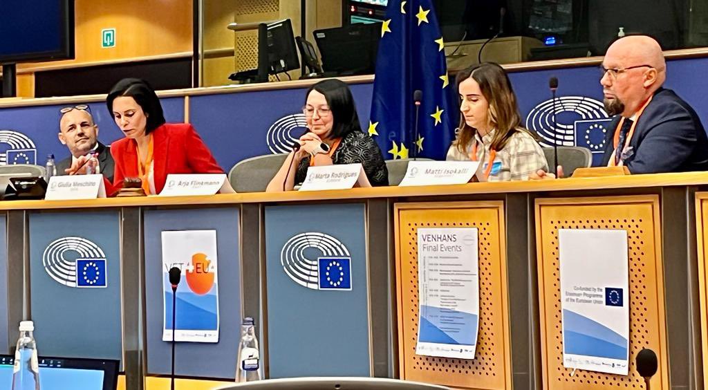 Ef_VET's tweet photo. #venhans final event @FlinkmanArja (vicepresident) said “project is #resilient because it managed to cope with the difficulties that the pandemic brought to partners, it allows the #exchangeofexperiences between newcomers &the #silvermembers @stefanotirati @JoaoSantosEU @VET4EU2 https://t.co/Hin5eK5Kb1