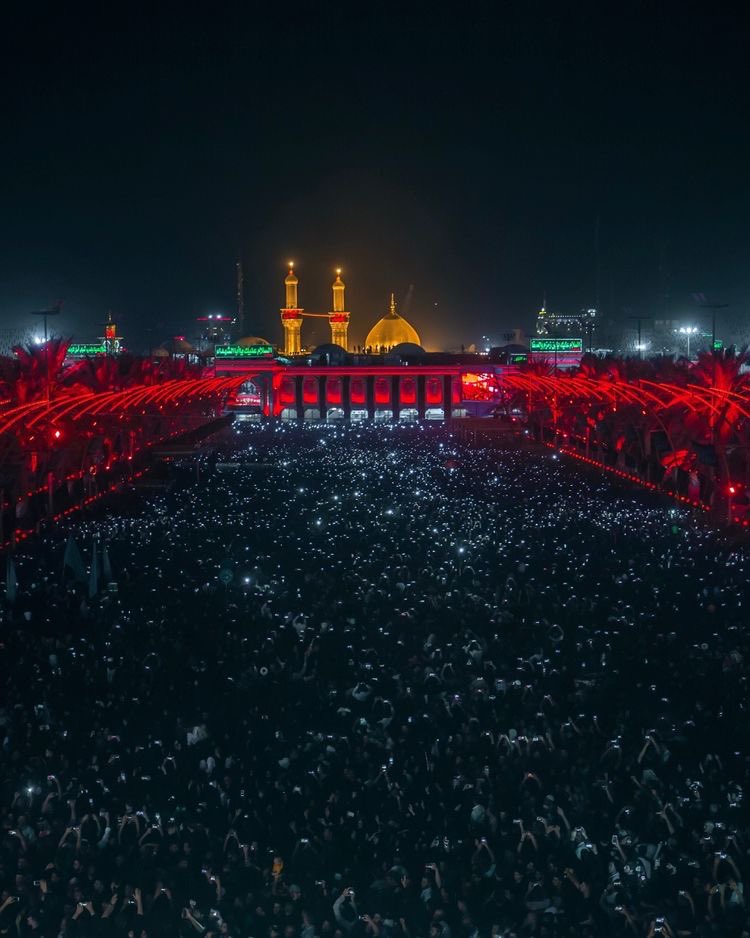 Laraib51214's tweet photo. Peace,harmony and love that is the eternal message of Hussainiyat https://t.co/1MW3FQgU4B