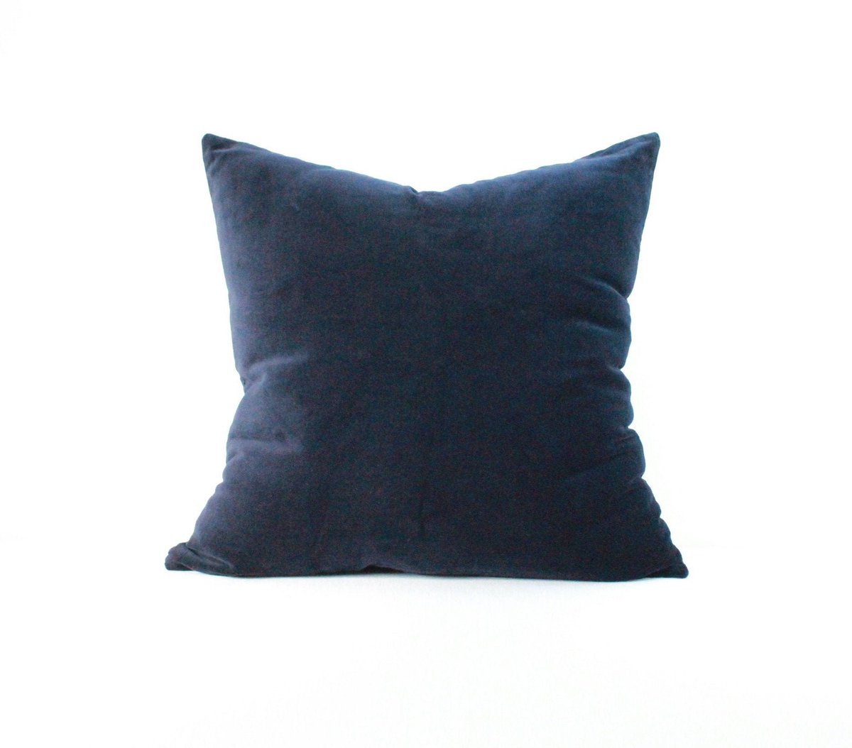 PillowCrafts's tweet photo. Excited to share the latest addition to my #etsy shop: Velvet throw pillow cushion cover, https://t.co/pFTAfty1OT #housewarming #thanksgiving #pillows #cushion #pillowcases #handmade #bohopillow #etsy #etsyfinds #etsysale #pillowcrafts #etsyhandmade #etsyshop https://t.co/TWIfBeLwKF