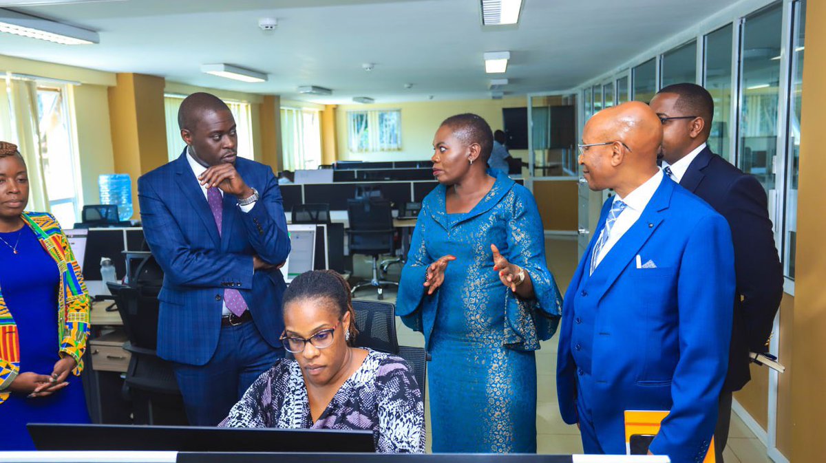 SakajaJohnson's tweet image. Asante CS @Faridakaroney and your team at the Lands Ministry. We will work together to fast track the titling program in the coming weeks as well as partner in the use of the Nairobi GIS Cadastral Mapping for planning, data and enhanced revenues. Great work at ArdhiSasa