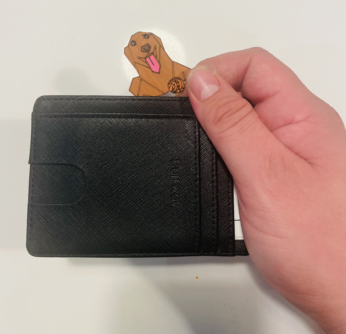 YogaWares's tweet photo. Our #pockethugs are lightweight and don’t always need to be carried in your pocket.  #Wallet #Purse #Bag 
Send them as a special #tokengift 
Link👆🏼 https://t.co/8hiP5FxzBW
