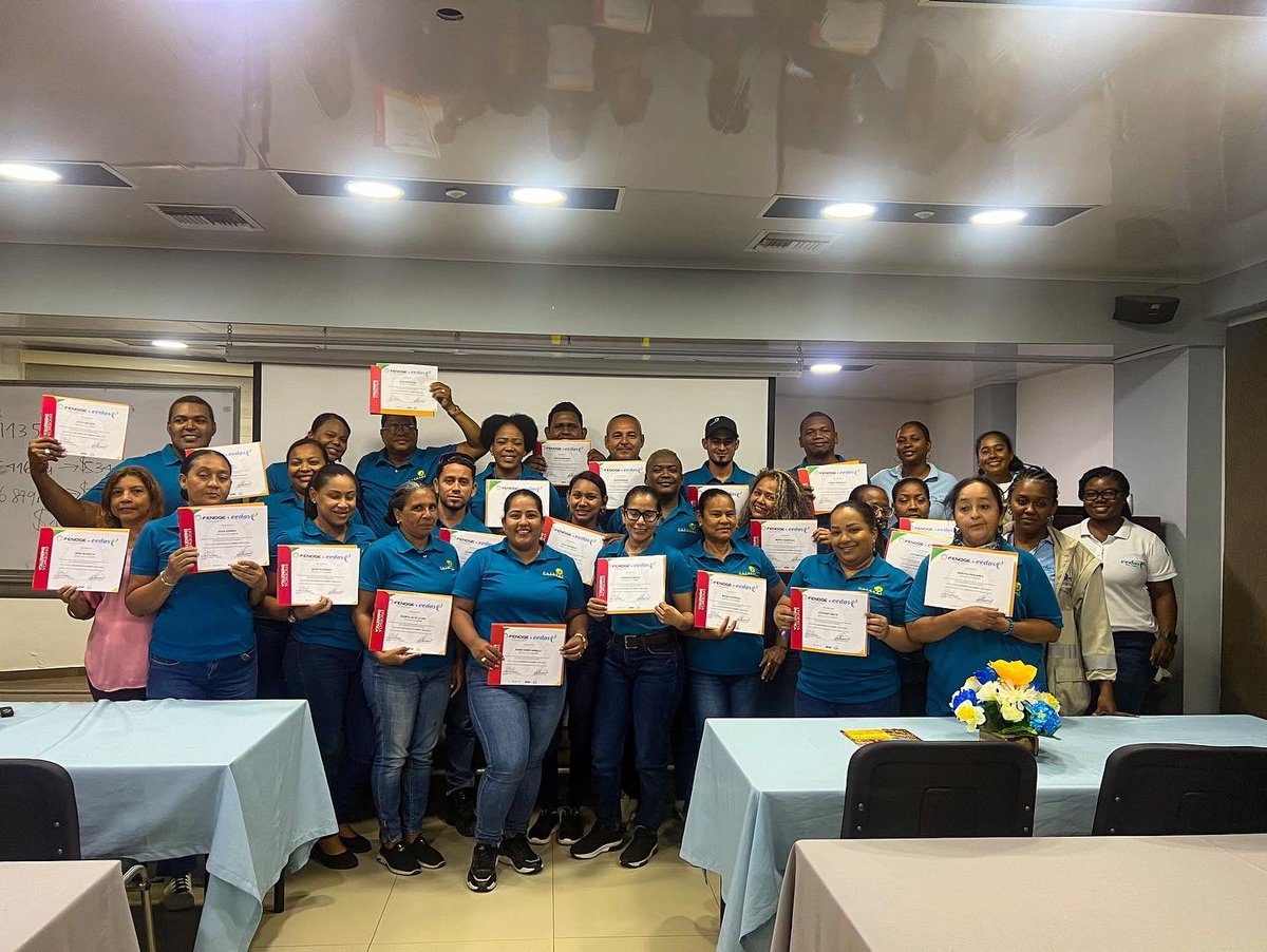 eedassaesp's tweet photo. El personal de #Cajasai #secertificó
Cajasai abrió sus puertas al personal de #eedascleanenergy para dictar el #taller: #Usoeficiente de la #energía y los #tiposdeella
#ciclodetalleres #beenergy #fenoge #minenergía #bid #edificioCajasai #gratuito #presencial #certificado https://t.co/MWqVba6Mx6