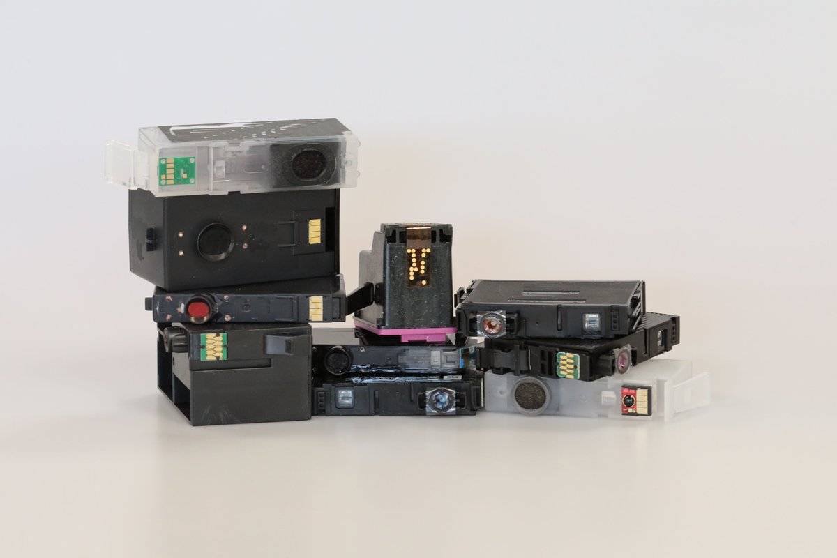 Texplained_RE's tweet image. Sure, cloned and compatible ink cartridges are a thing and are the results of a full #ICReverseEngineering .
That&apos;s in scope with @TexplainedRE researches. We&apos;ll be discussing this at @hardwear_io  in November.