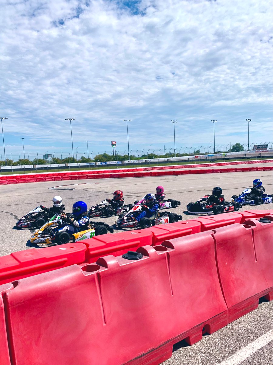 Tiff_Gonzalez's tweet photo. First Podium Finish, 3rd Place 🏆 #margaykidkart #margayracing #TannerGonzalez https://t.co/o0SsSqXTGH
