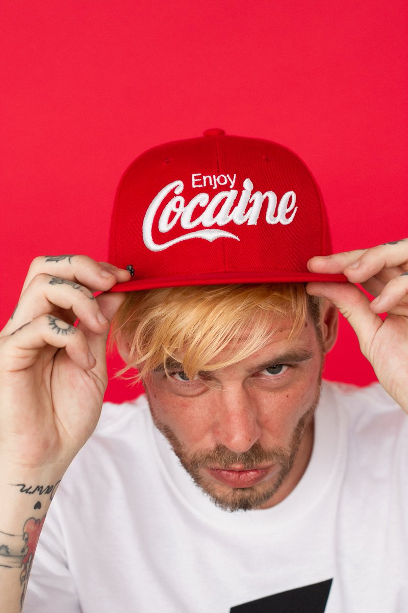 kingmonstermx's tweet photo. ⚡️Gorra plana Cocaine⚡️
Modelo: @auyani_chris ☠️
Foto: @dektol_ 📸
Visita https://t.co/p2SYCPkklC y las Monster Stores para conocer todos los productos disponibles.
#monster #kingmonster #monsterettes #kingmonsterfamily #666 #punk #metal #rock #tattoo #lamarcadeldiablo #biker https://t.co/JRVEucOrsW