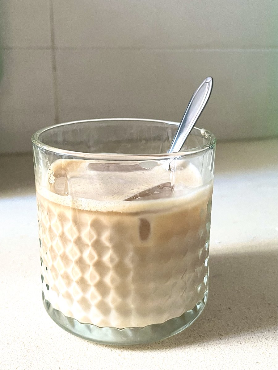 Study Abroad Diary 1

Stay up late but generally an energetic day. Maybe is the  credit of coffee. Anyway I love coffee~~~

Mr. Parker, a man familiar with Cantonese, English and mandarin, is really interesting! Hope we can meet often.✌️