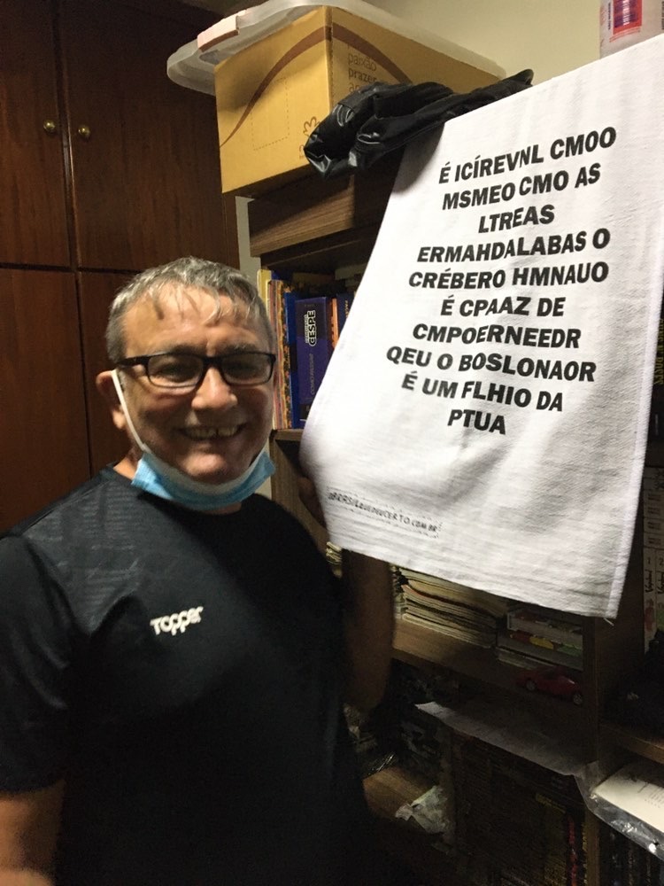 OBQDC's tweet photo. Coloque um sorriso no rosto. Compre o nosso pano de prato https://t.co/jXThXjKrKY https://t.co/QcNv7oVrX0